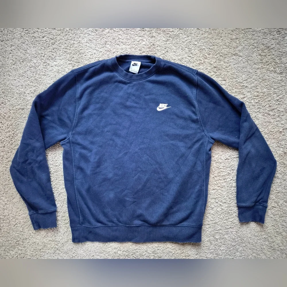 Nike Sweatshirt - Picture 1 of 3